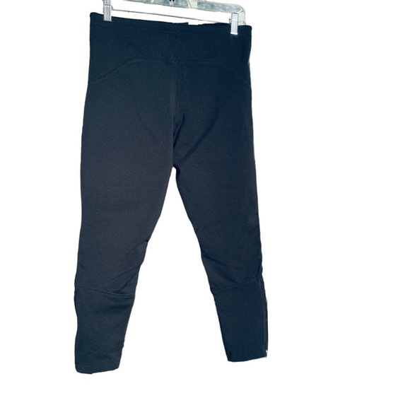 ATHLETA Black Crops Side Zip Style 46016 - Picture 3 of 9